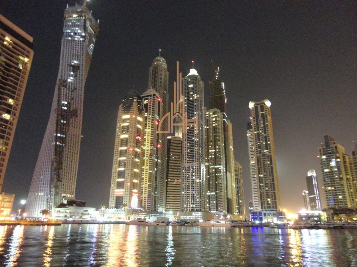 (RU) Дубайская компания wasl Properties проводит “день продаж” своих готовых к заселению башен в Zabeel