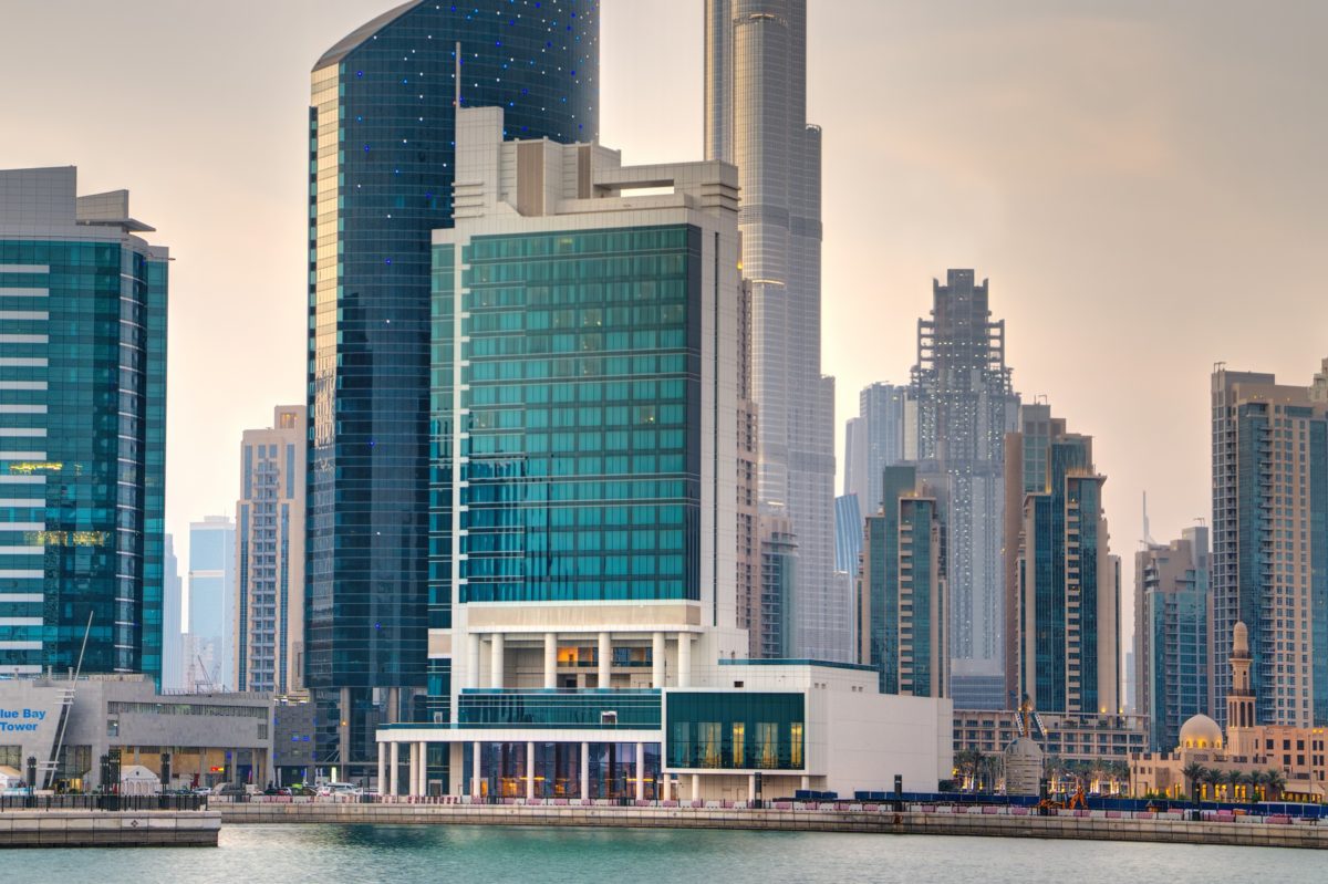 (RU) Расцвет коммерческой недвижимости в Дубае